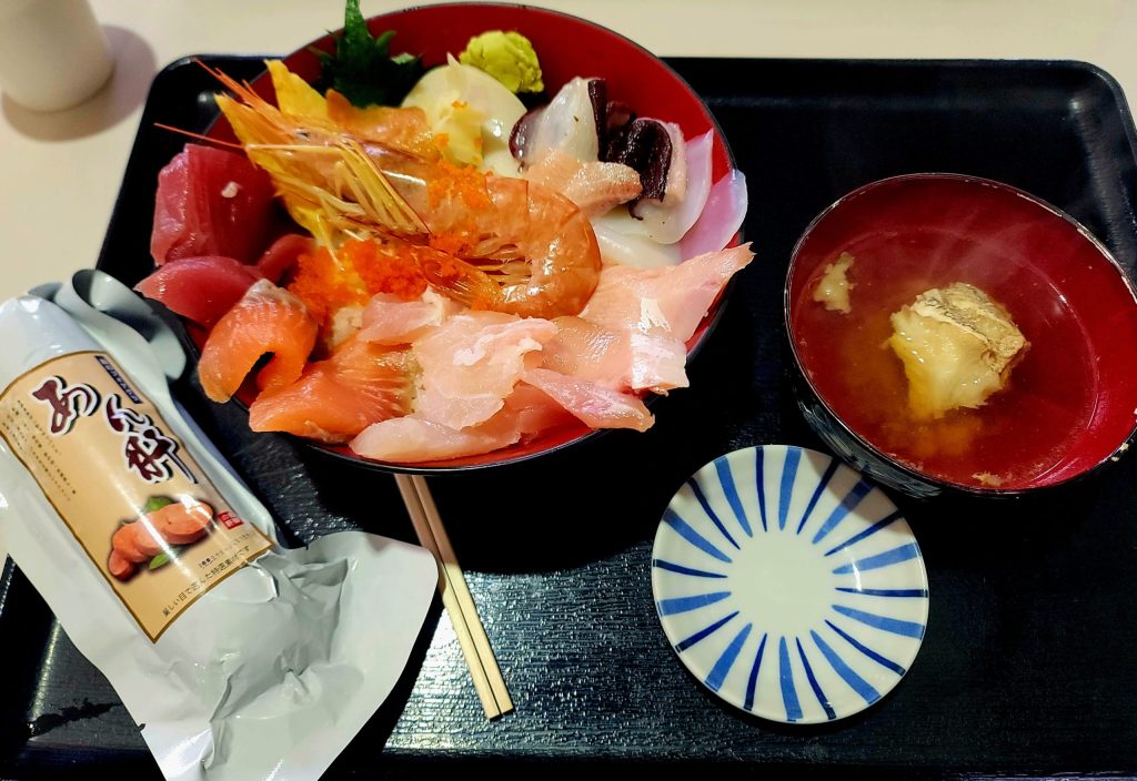 びっくり海鮮丼