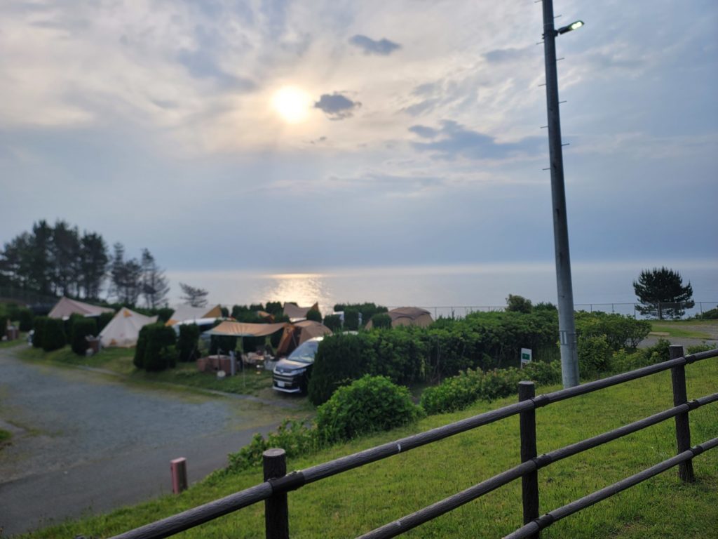 朝日が昇ってきた