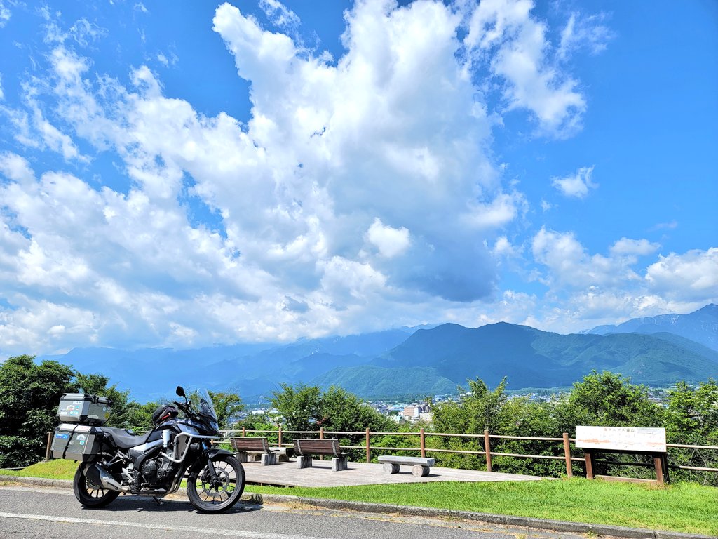 鷹狩山のふもとで