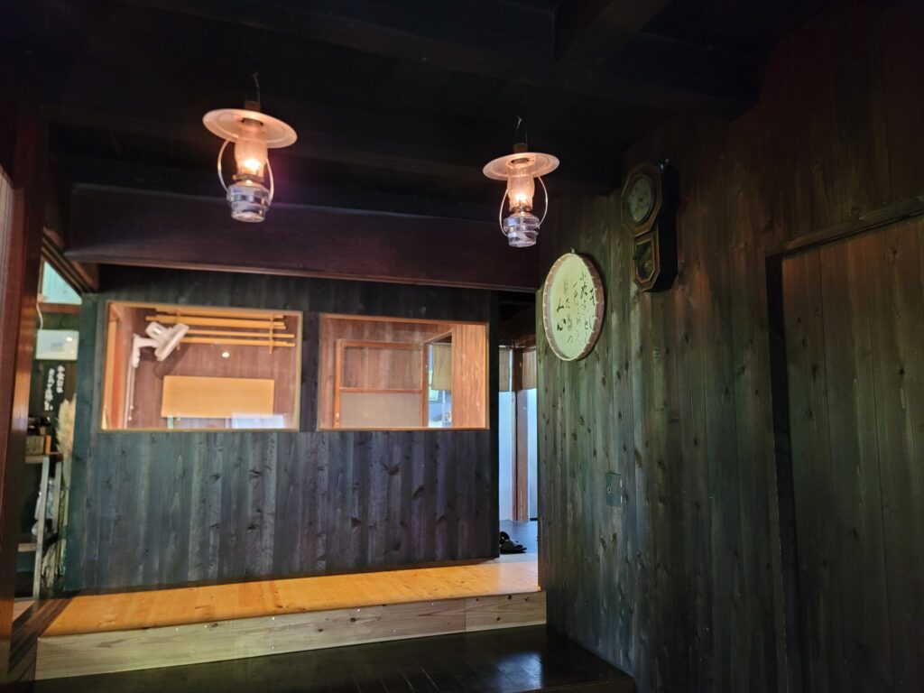 小谷 そば屋螢の玄関