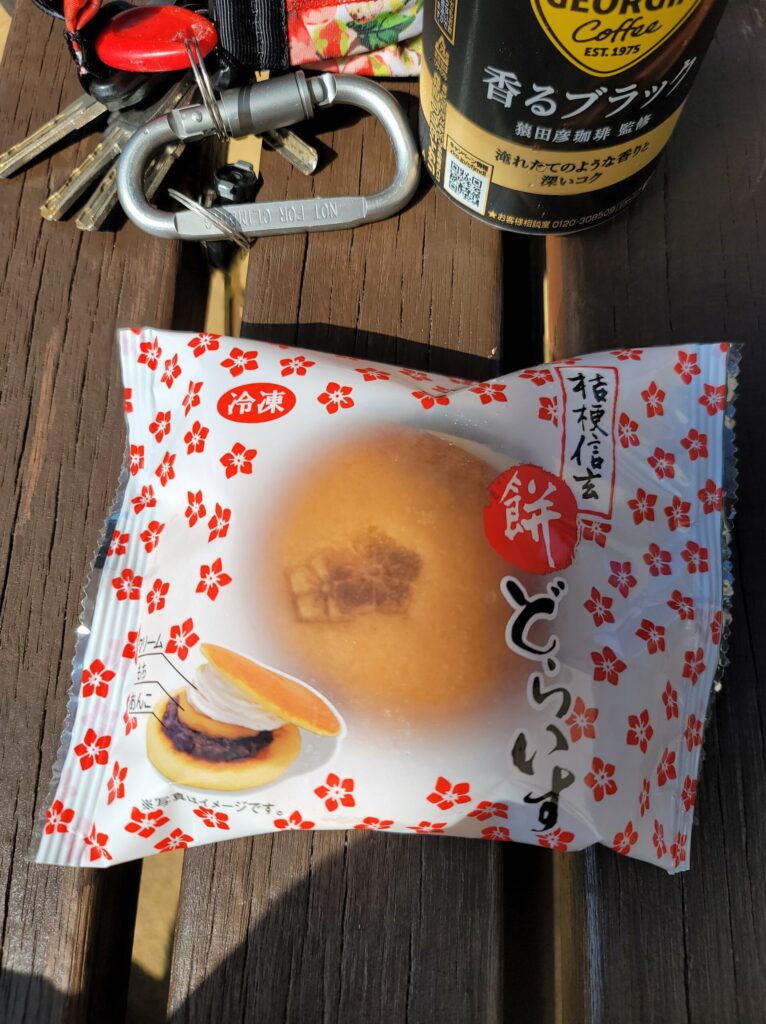 山梨県の信玄餅どら焼きアイス、ツーリング途中のご当地スイーツ
