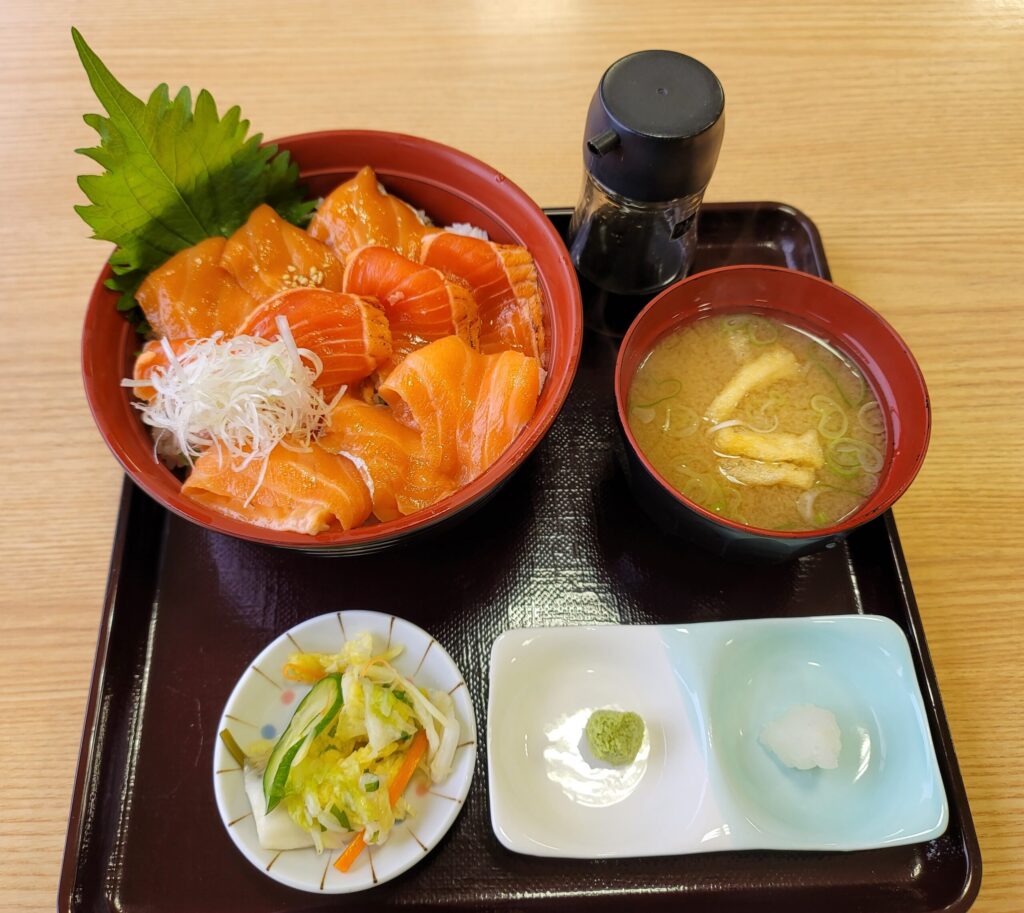 道の駅いまべつのサーモン丼