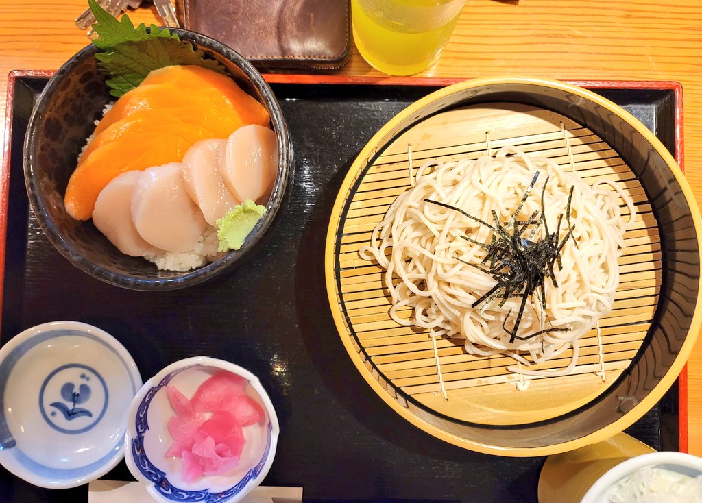 青森 弘前市の味喜屋さんのサーモンとホタテのランチ