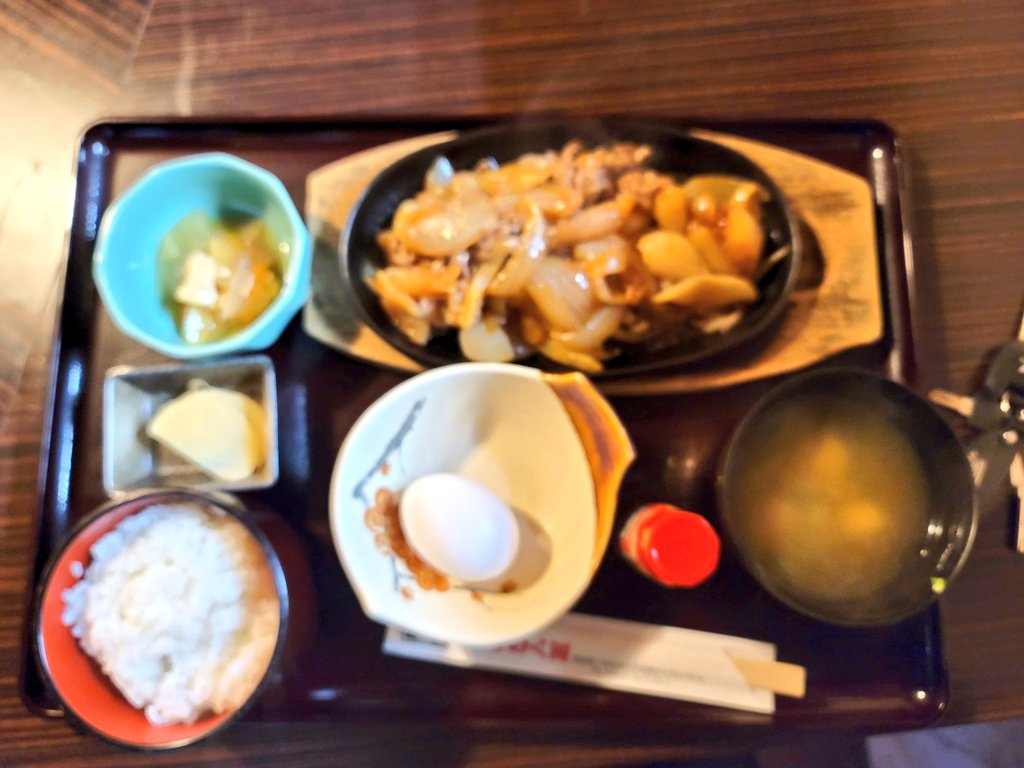 みちのく園さんで十和田バラ焼き定食を