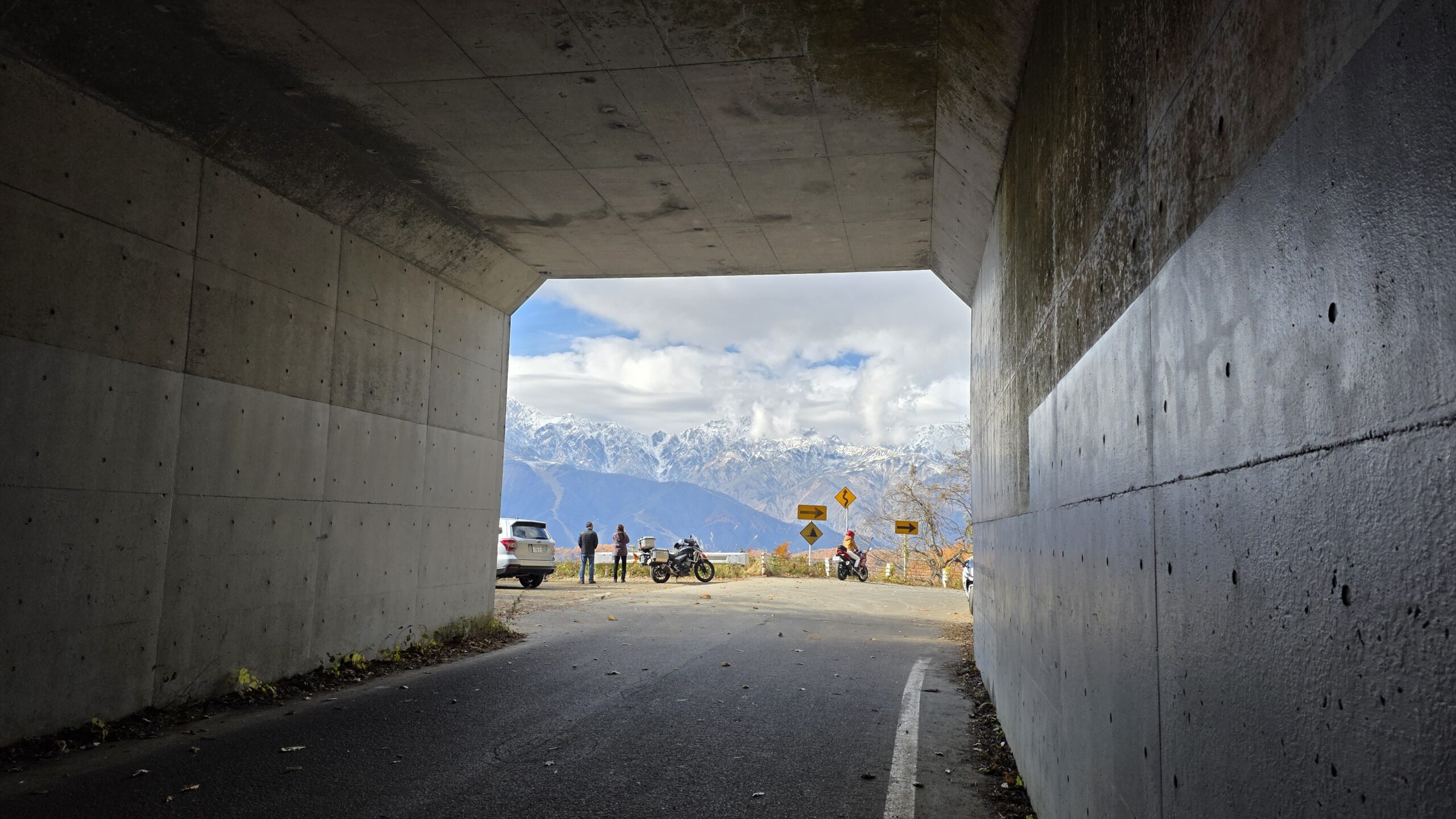 長野県鬼無里街道の白沢洞門