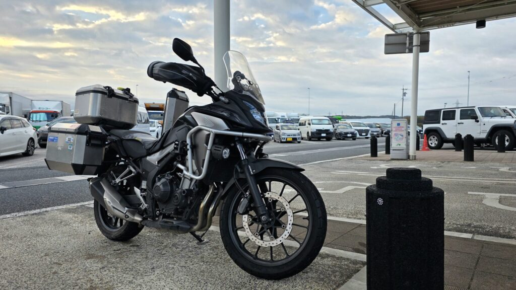 狭山SAの駐輪場の４００Ⅹ