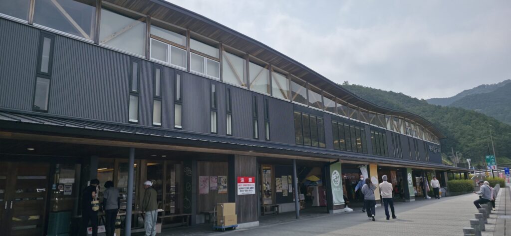 紀北町PA始神テラスの外観