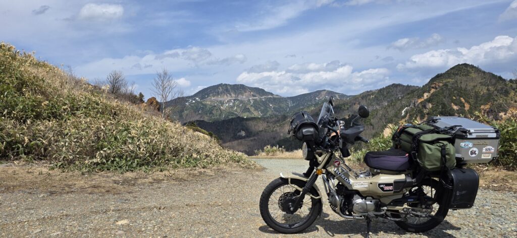 群馬県県道466号線から見る渋峠