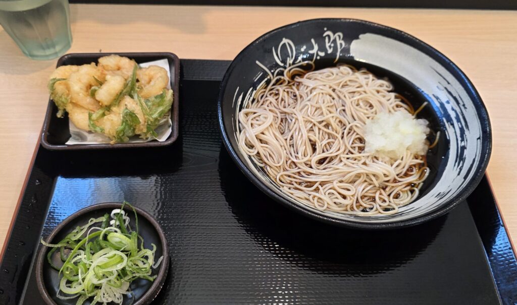 ゆで太郎の海老のかき揚げとざるそば