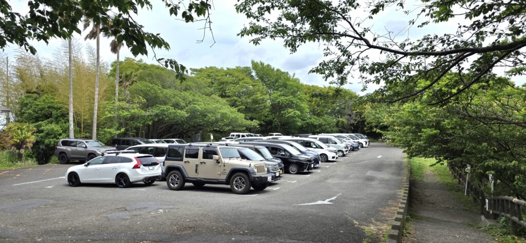 逗子披露山公園の駐車場の様子