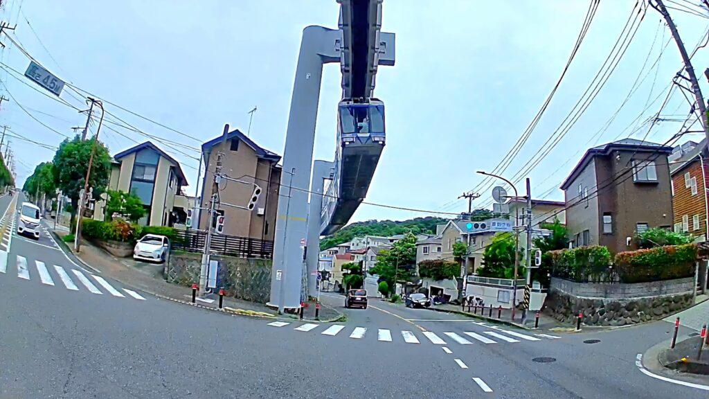 鎌倉市内を走る湘南モノレール