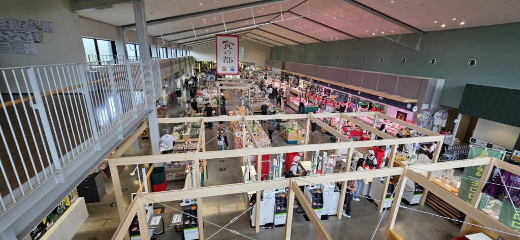 静岡県島田市にあるKADODE-OOIGAWAの店内の様子
