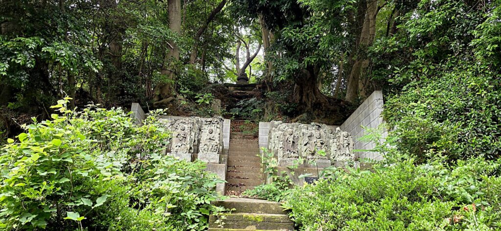 鎌倉称名寺の石仏