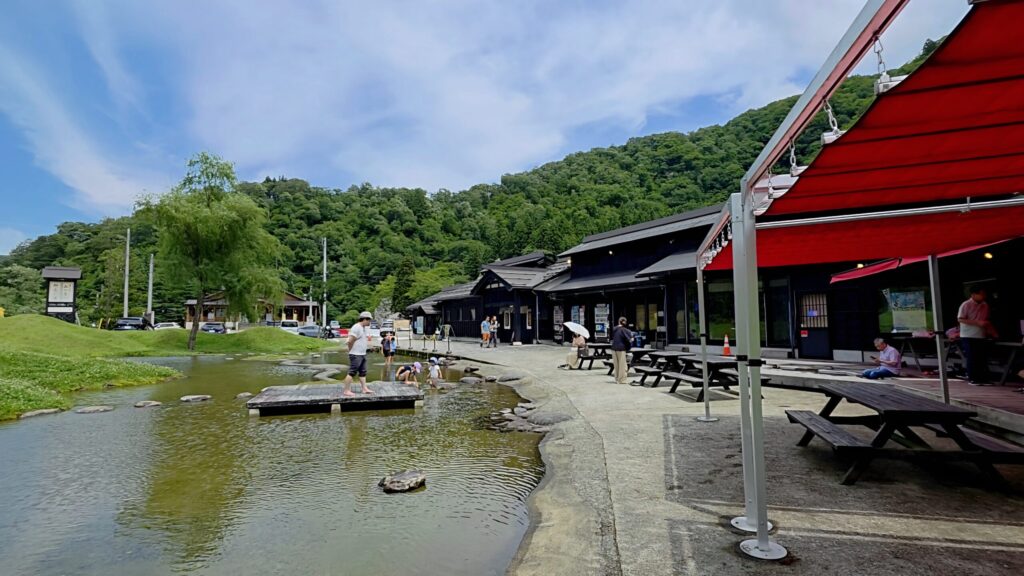 新潟・道の駅みつまたの水遊びスペース