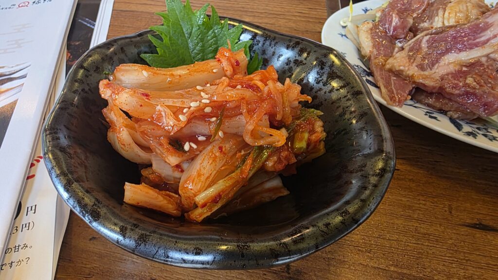 長野県岡谷市・焼肉縁結のキムチ