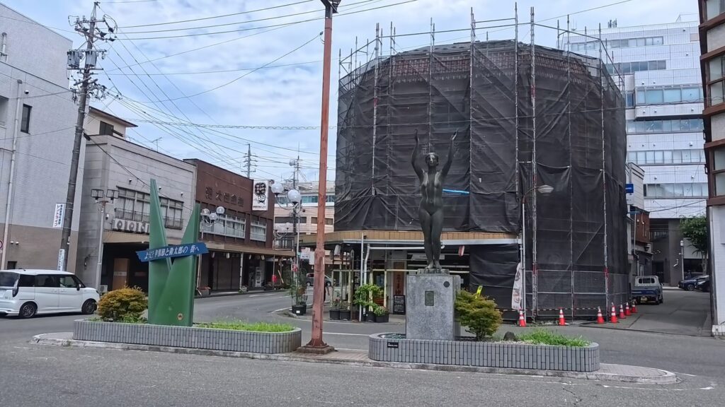 長野県伊那市の越後屋菓子店の外観