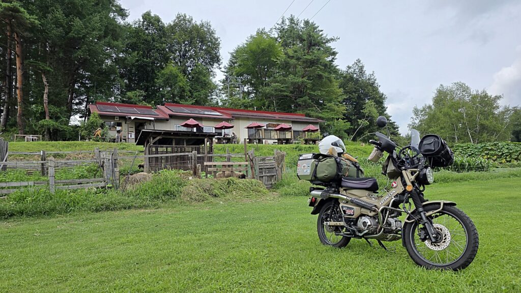 長野県大町市にある農園カフェ・ラビットの外観