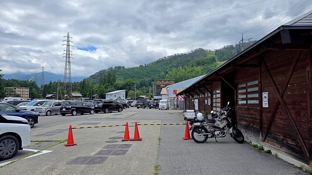 白馬岩岳マウンテンリゾートのバイク駐輪場